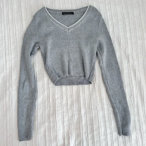 Brandy Melville Gray Ribbed Long Sleeve Top - Picture 2 of 5